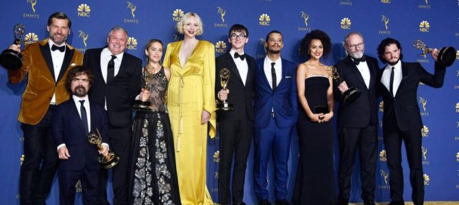 Game of Thrones remporte le prix de la meilleure série aux Emmy pour la troisième fois Game of Thrones remporte le prix de la meilleure série aux Emmy pour la troisième fois